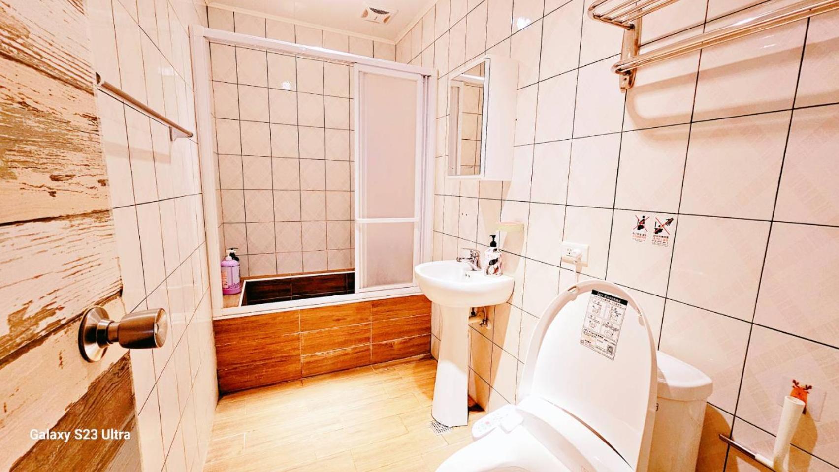 羅里濱海輕旅 Rory Hostel Luzhu Eksteriør billede